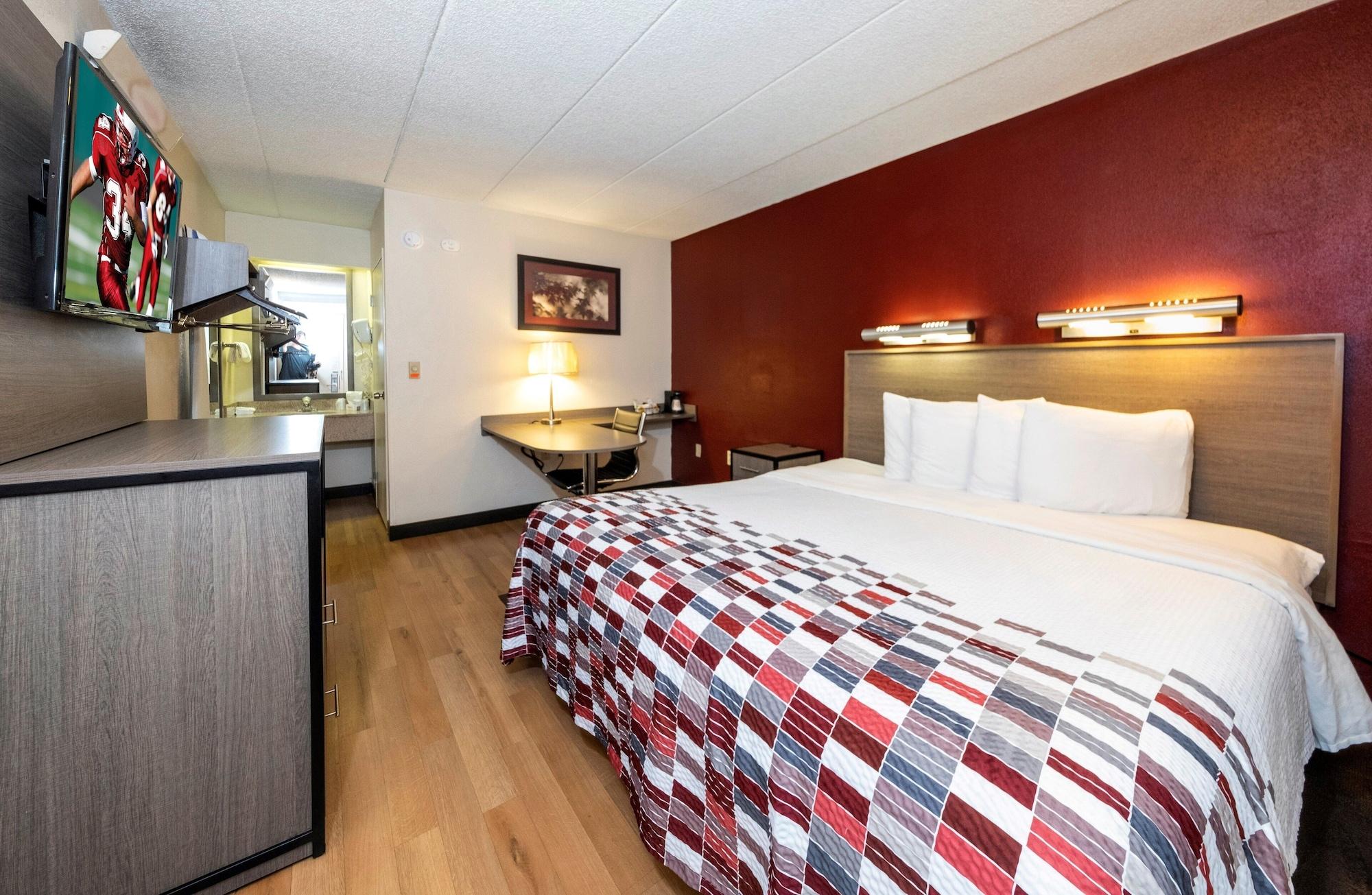 Red Roof Inn Едисън Екстериор снимка