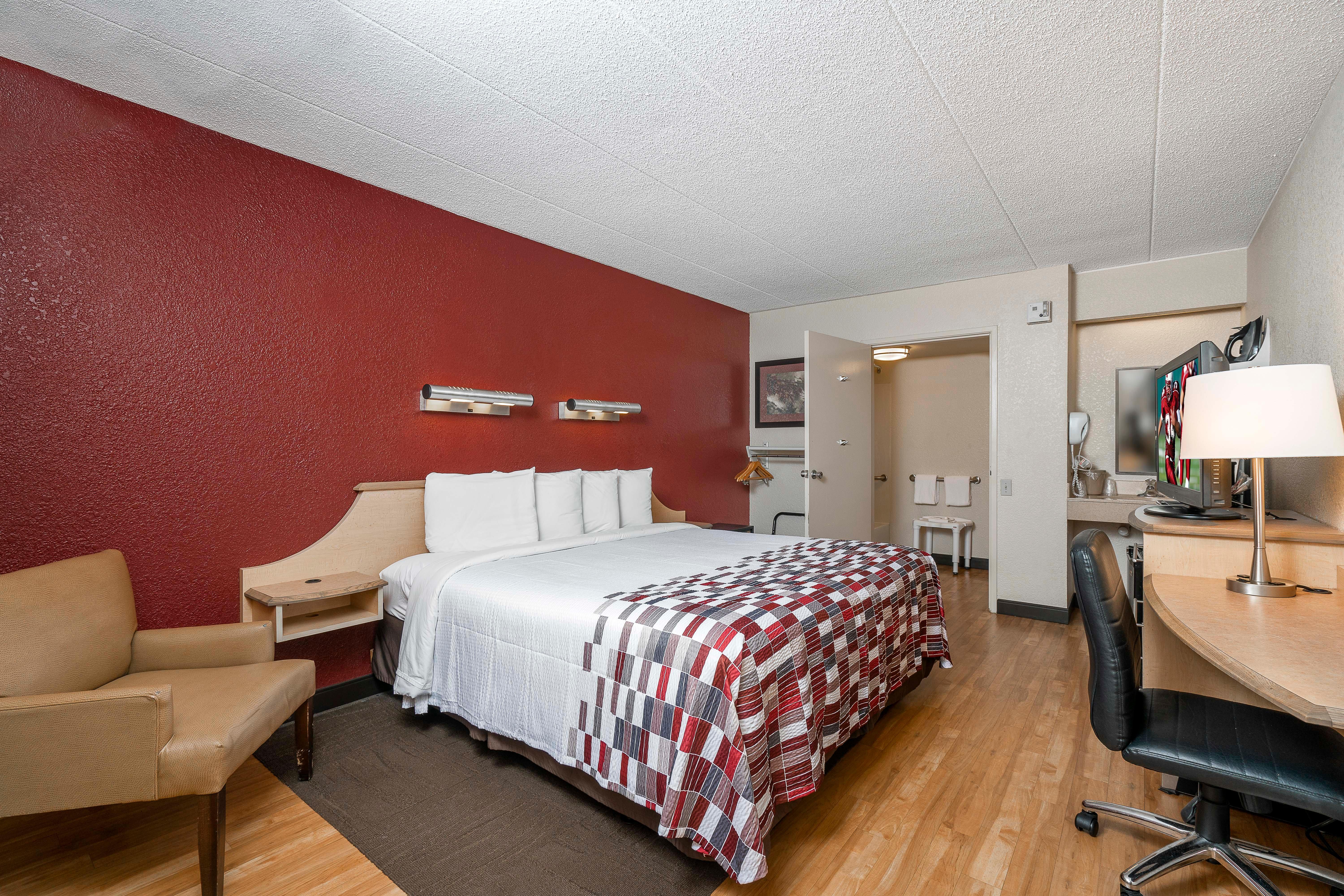 Red Roof Inn Едисън Екстериор снимка